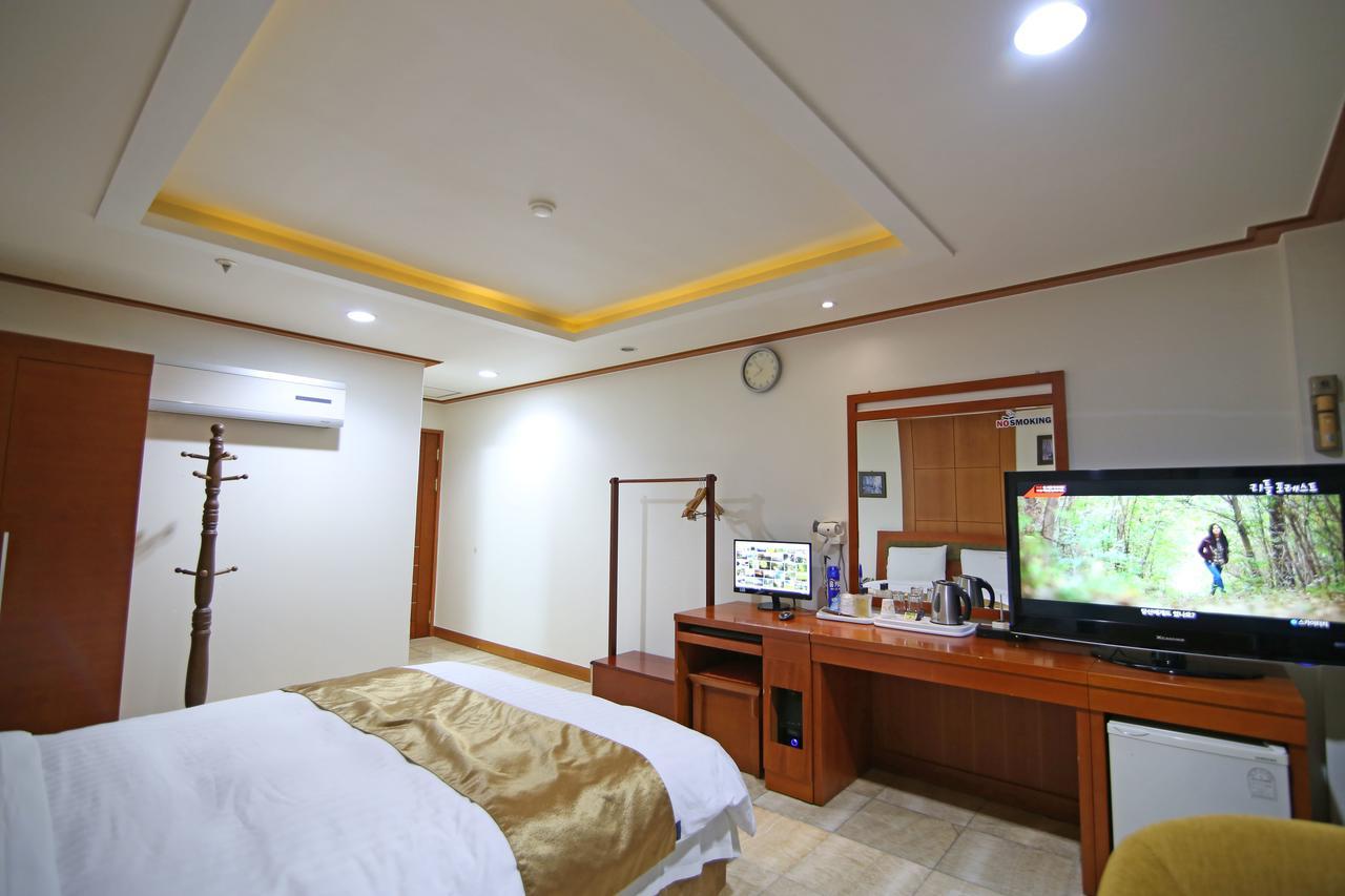 Geoje Island Hotel Экстерьер фото